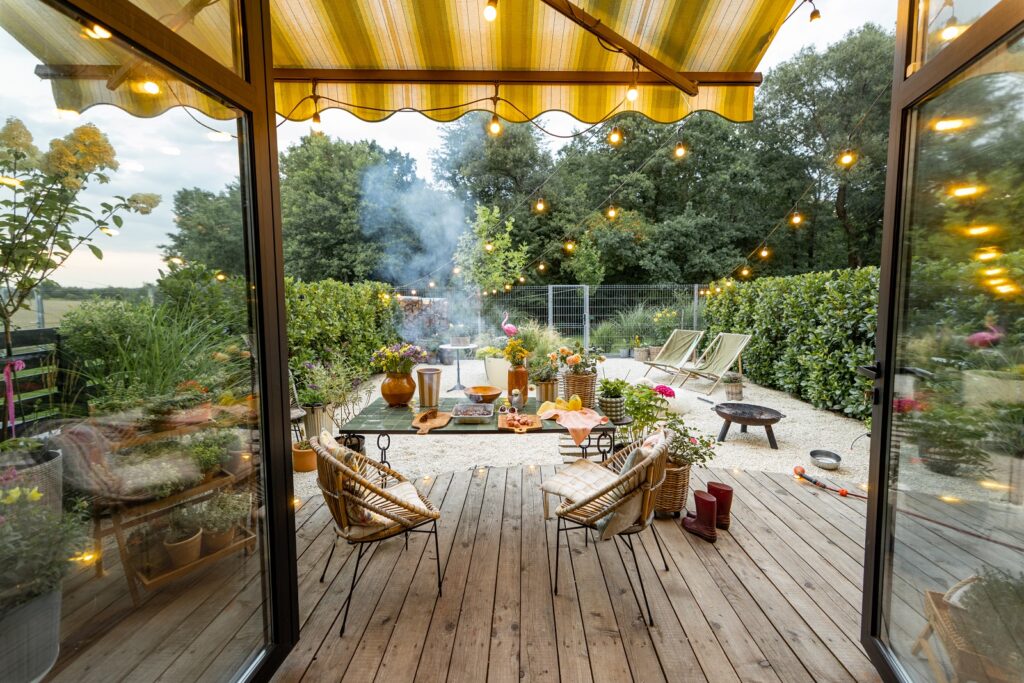 Maximizing Outdoor Living: Innovative Deck Design and Build Strategies